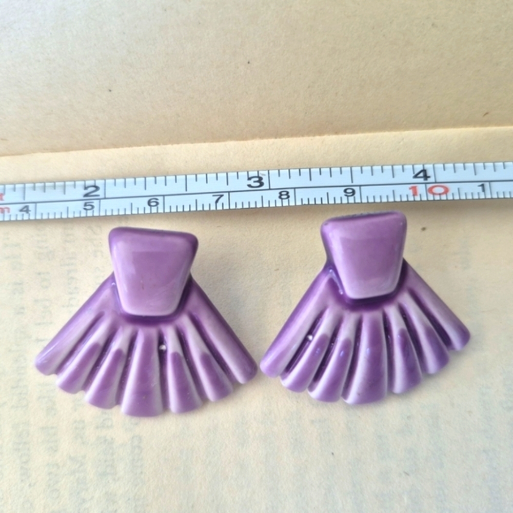 Purple Shell-Shaped Earrings - Picture 6 of 7